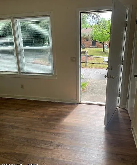 415 N Saylor St #425 — Photo 4