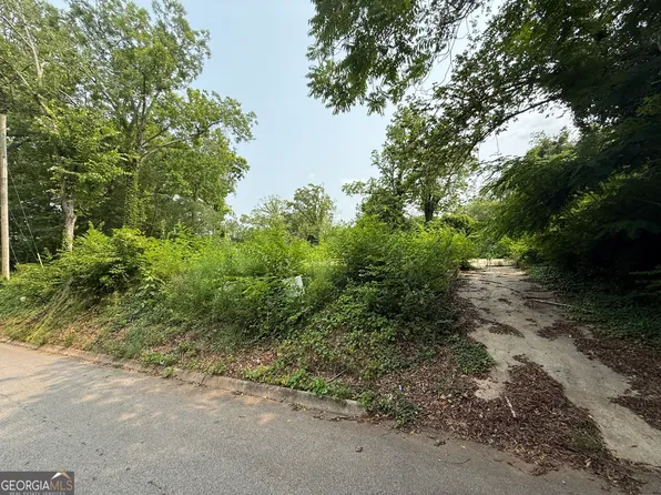 404 E Quilly St, Griffin, GA 30223