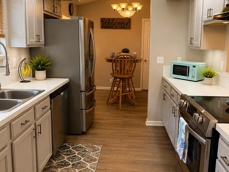 102 Summer Dr — Photo 10