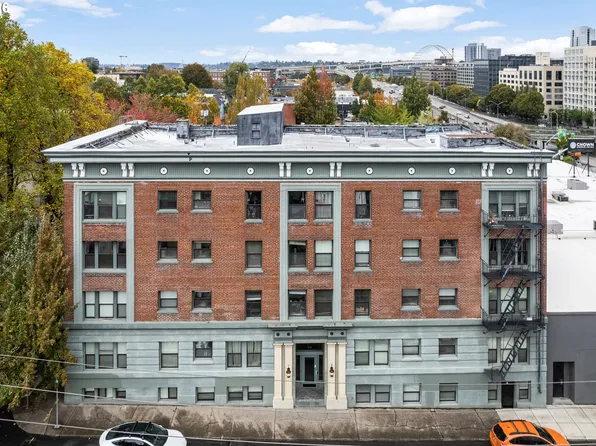 1631 NW Everett St APT 208, Portland, OR 97209