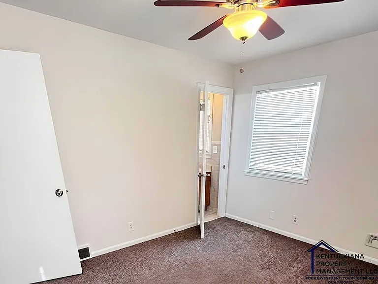 9400 Habersham Dr — Photo 15