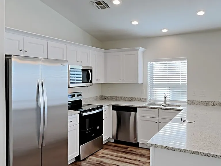 35042 N Aubrac Cir — Photo 3