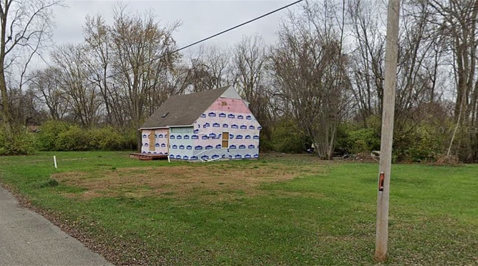 1st image of 303 E 13th St