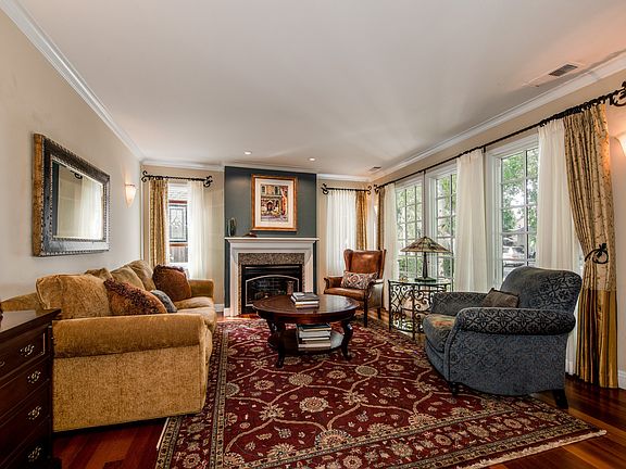 4th image of 1258 Kotenberg Ave