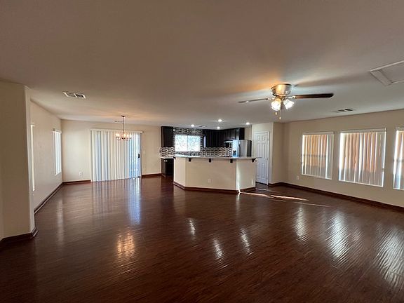 3rd image of 4842 Eureka Diamond Ct