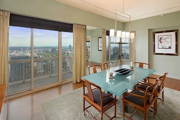 Rented by Town Residential | media 2