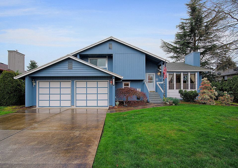 1st image of 1911 SE Park Crest Ave