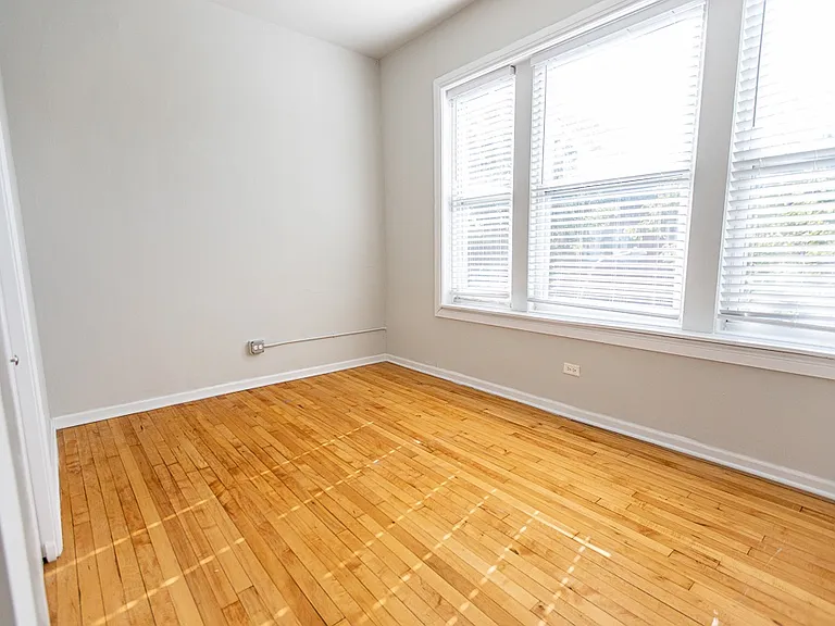 2401-09 N. Spaulding Ave. — Photo 16