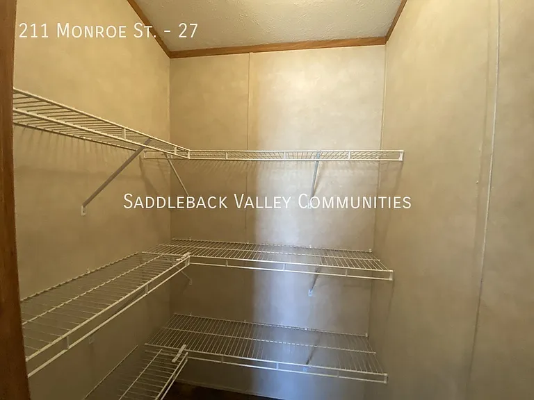 211 Monroe St #27 — Photo 6