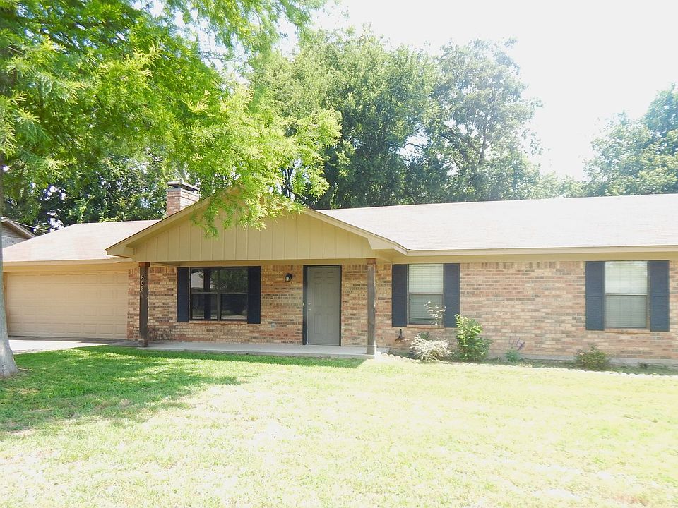 1st image of 805 Corey Dr