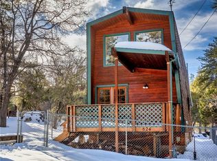 824 Victoria Ln, Sugarloaf, CA 92386