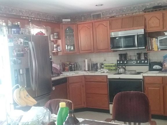 2nd image of 73 Clover Ave