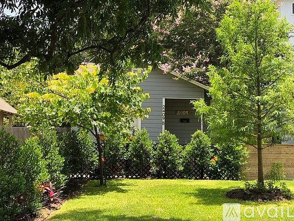 2nd image of 2409 Durwood St Unit B