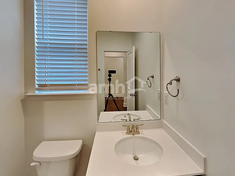 7409 Garrett Ct — Photo 20
