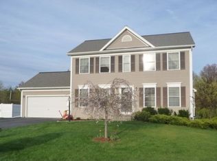 3 Belvedere Pl, Clifton Park, NY 12065
