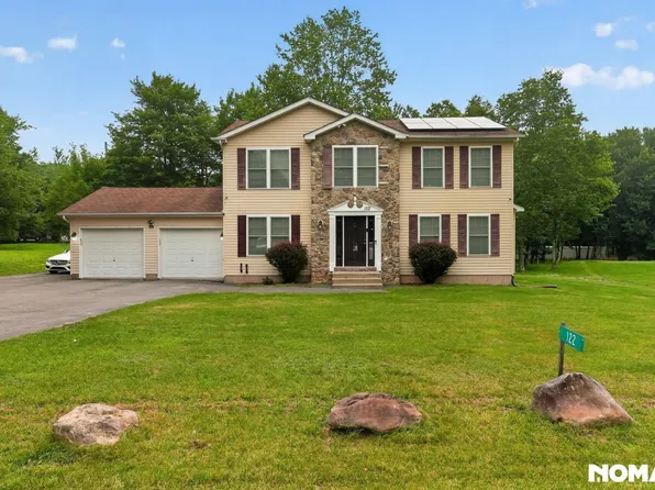 122 Saw Mill Rd, Long Pond, PA 18334