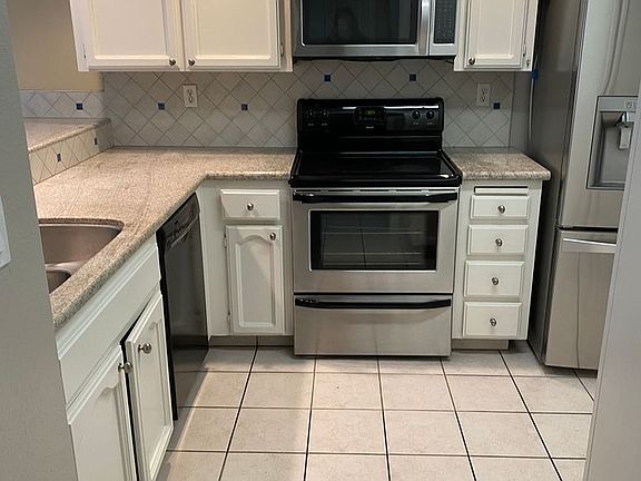 5th image of 1122 Dinkel Ct