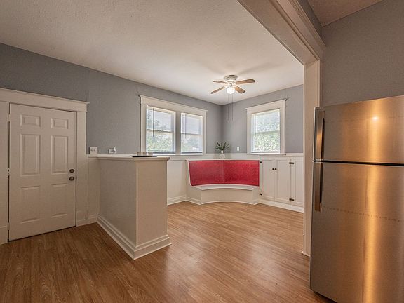 4th image of 206 E Ashby Pl