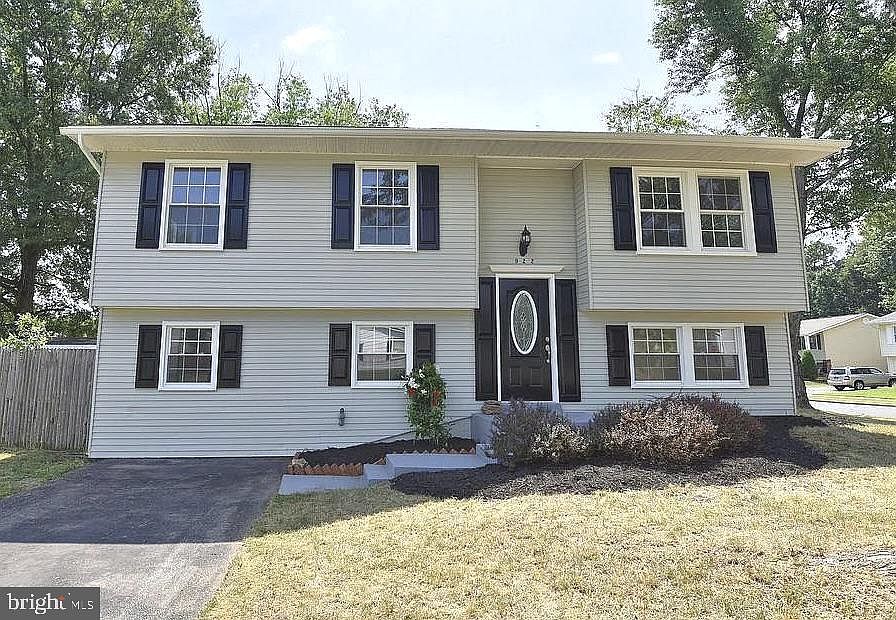 1st image of 922 Fall Circle Way