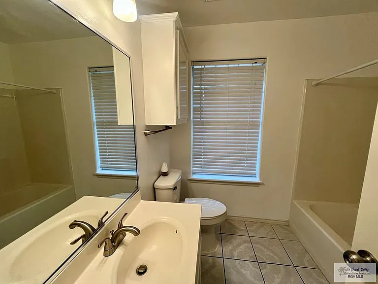150 Country Club Rd #A-2 — Photo 14