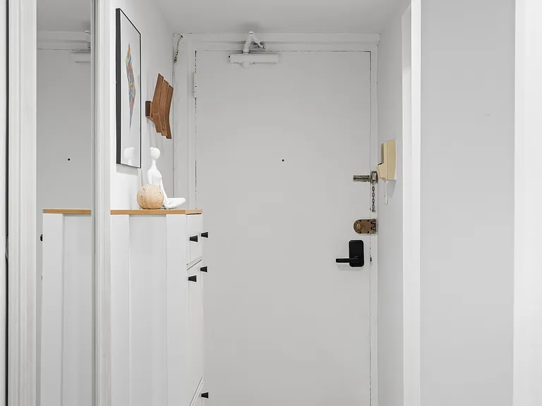 11 2nd St NE #106 — Photo 9