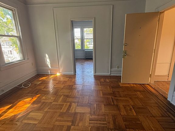 5th image of 32 Kenmore Ave #R2