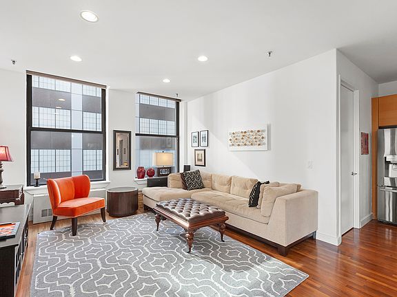 2nd image of 552 W 43rd St APT 4A