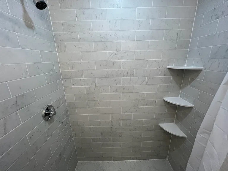 372 Oxford St #2A — Photo 13
