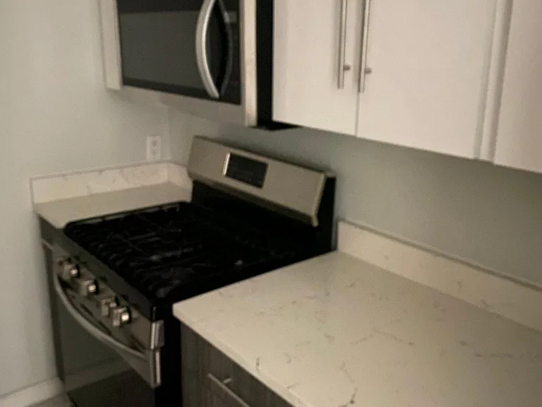 5 Grace Ave #3G — Photo 8