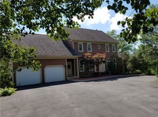 2735 Summer Ridge Rd, La Fayette, NY 13084