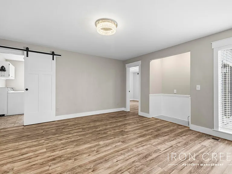 1544 E Falconrim Ct — Photo 12