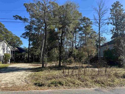 352 Lakeshore Dr., Pawleys Island, SC, 29585