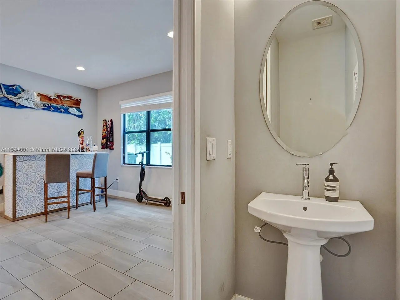 3 bed, 2159 sqft, $4,500 — Photo 4