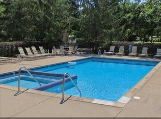 26375 Halsted Rd #3-123, Farmington, MI 48331