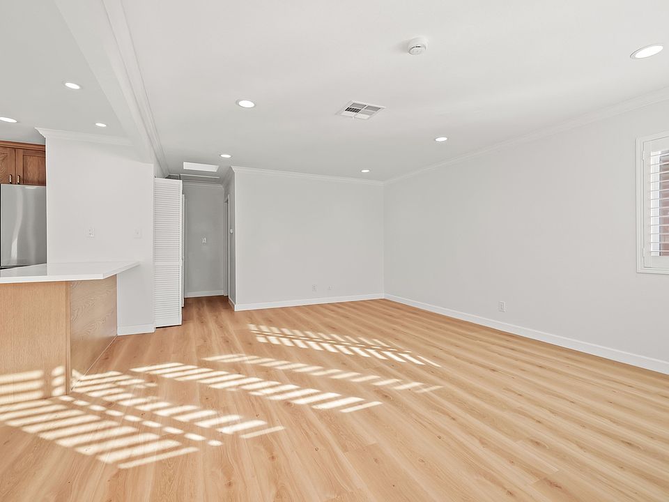 1st image of 4531 W 171st St #1