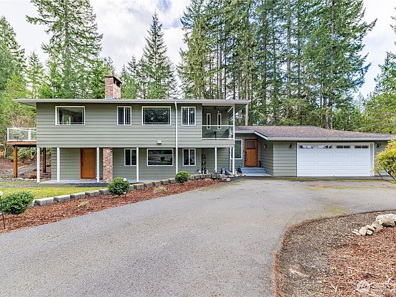 2nd image of 530 E Country Club Drive E