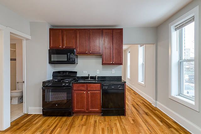 1st image of 2058 W 21st Pl #Ch1