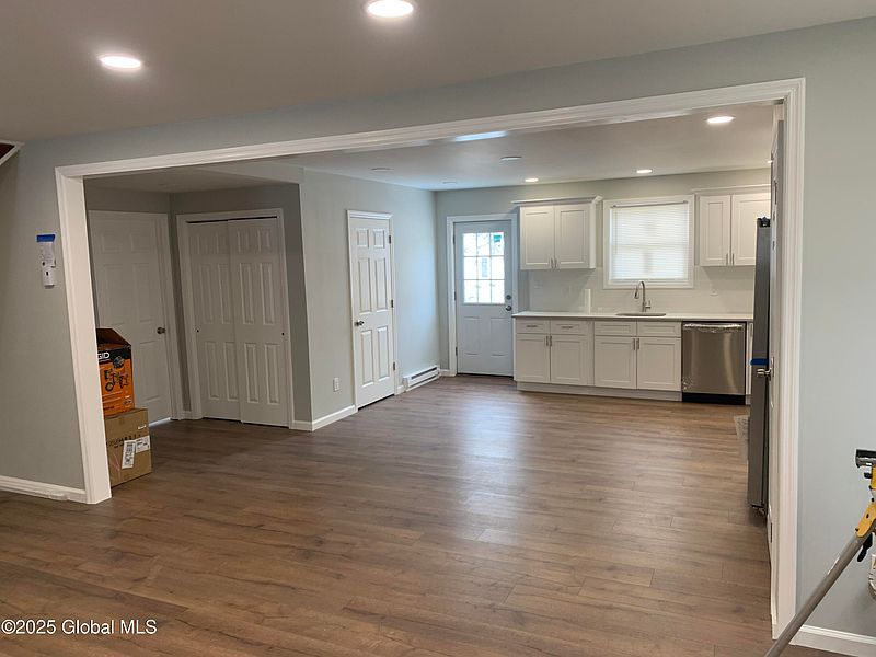 3rd image of 135 Priddle Road