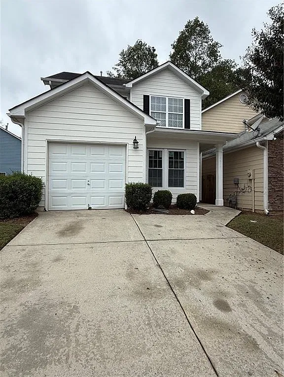 4 bed, 2.5 bath, 1856 sqft, $1,900 — Photo 1