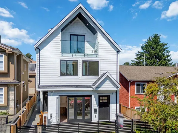3271 E Georgia St #2, Vancouver, BC V5K 2L2
