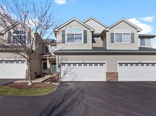 136 Durango Dr, Gilberts, IL