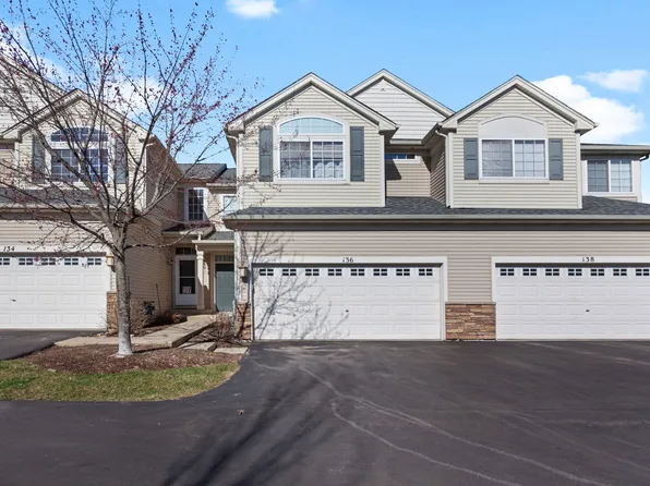 136 Durango Dr, Gilberts, IL 60136
