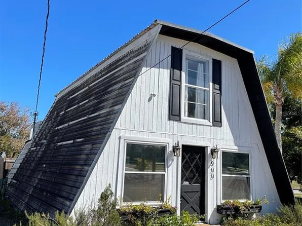 900 Riverside Dr, Tarpon Springs, FL 34689