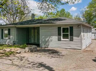 2207 Rockford Rd SW, Cedar Rapids, IA 52404