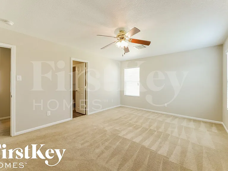 9909 Hyacinth Way — Photo 10