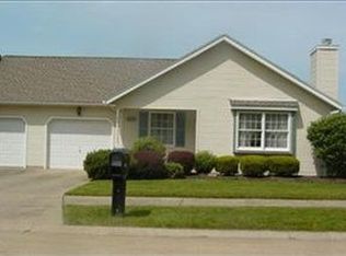202 E Heatherwood Dr, Barberton, OH