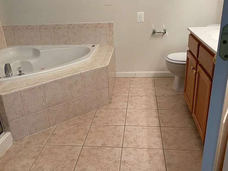 18405 Sierra Springs Sq — Photo 20