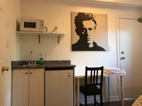 83 Spadina Rd, Toronto, ON