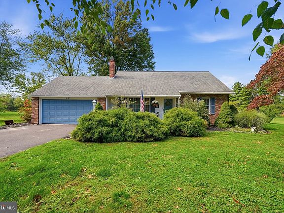 2nd image of 1103 Fairhill Rd