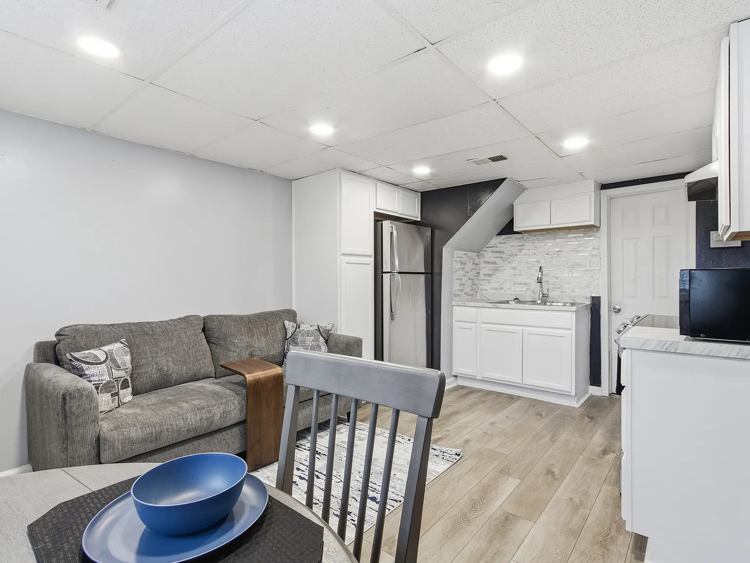 1 bed, 900 sqft, $900 — Photo 3